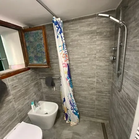 Double Accomodation In San Frediano Apartment Florence