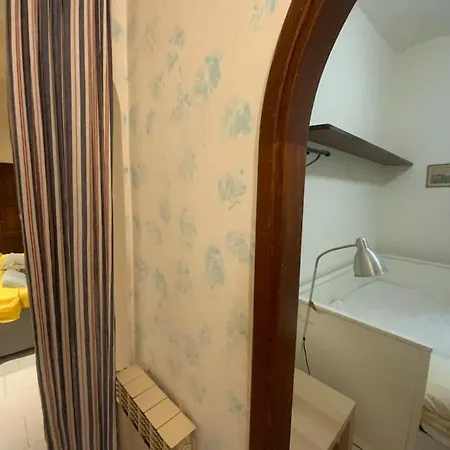Double Accomodation In San Frediano Florence